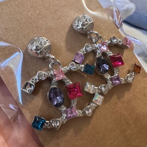 Bundle of earrings and chain - Picture 16 of 17